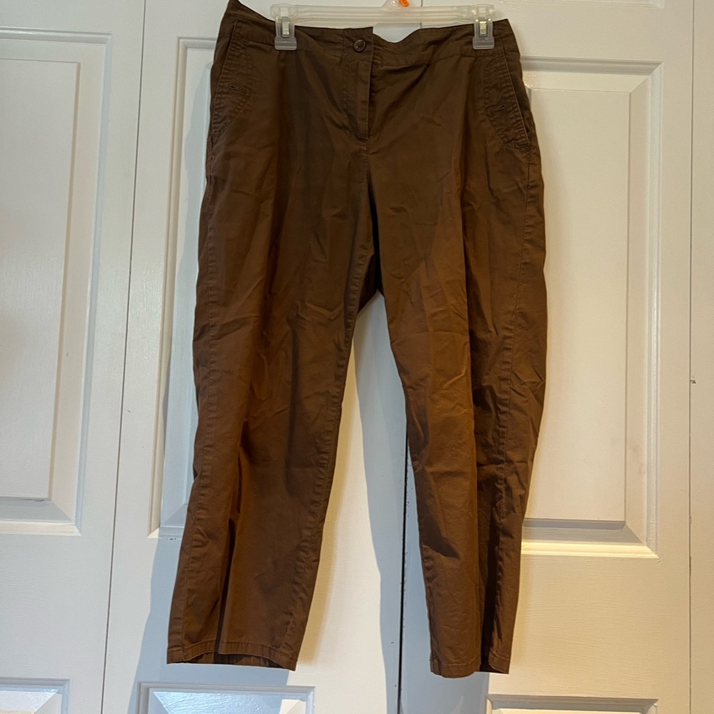 Talbots Brown Classic Capri size 10 P